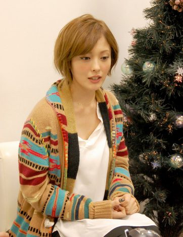 平山あやの画像 www.oricon.co.jp