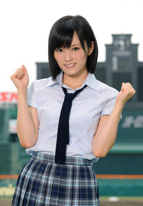 山本彩の画像 www.asahi.com