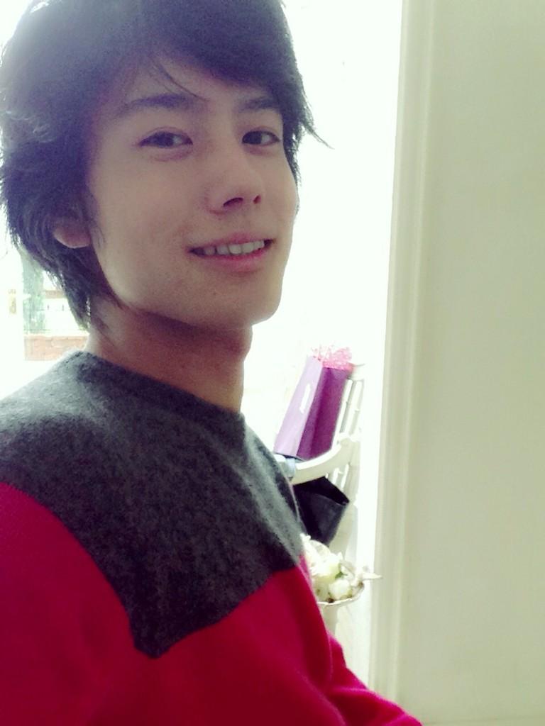 岩永徹也の画像 twitter.com