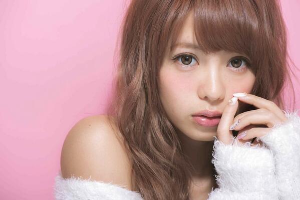 鈴木あやの画像 twitter.com