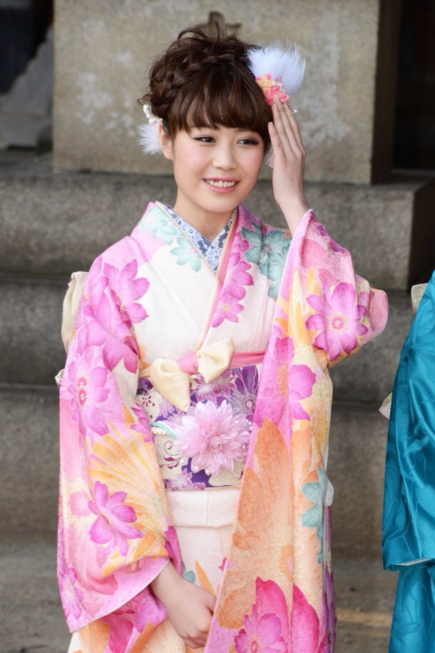 鷲尾伶菜の画像 search.yahoo.co.jp