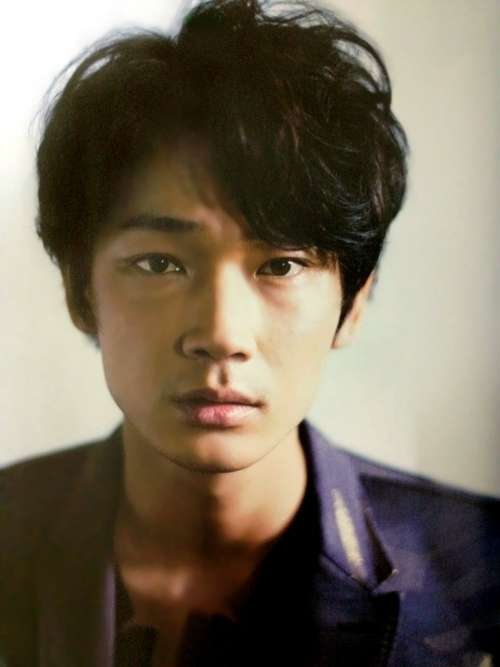 綾野剛の画像 search.yahoo.co.jp