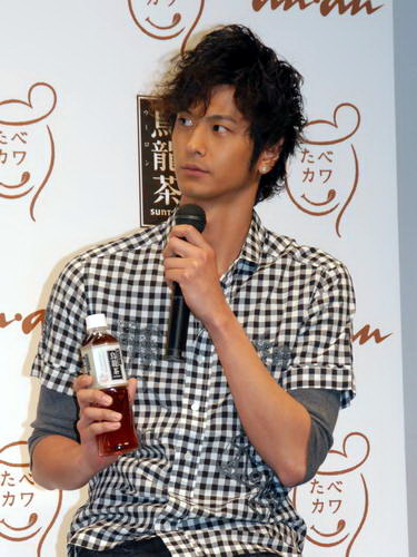 速水もこみちの画像 www.asahi.com