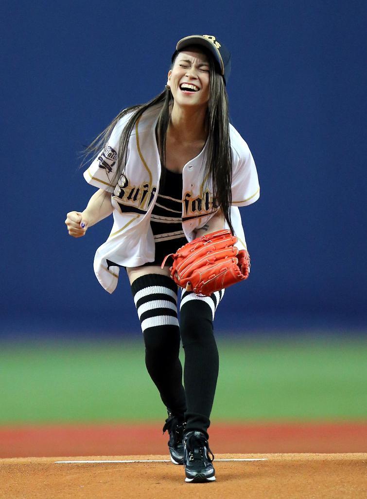 小柳ゆきの画像 www.sankei.com