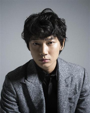 綾野剛の画像 pinky-media.jp