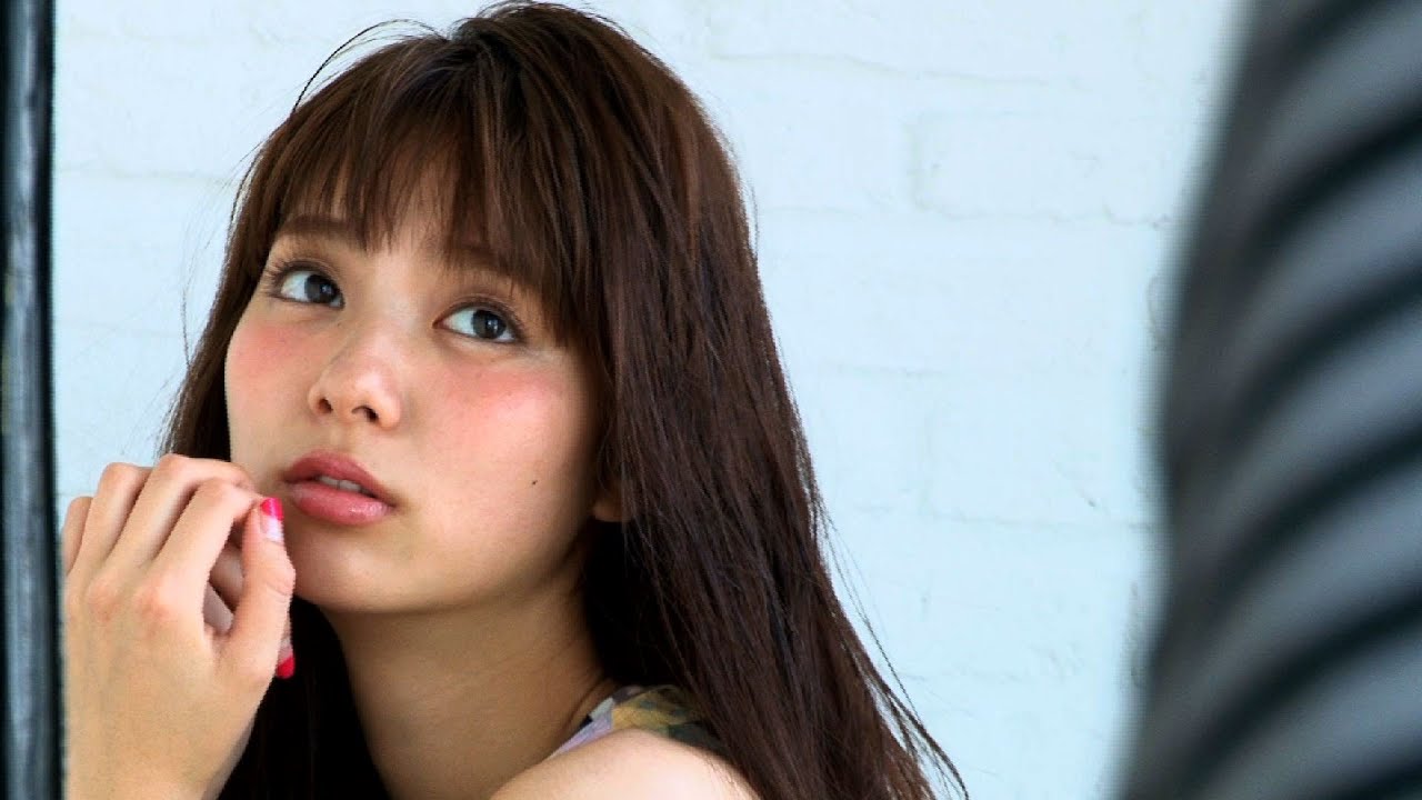 新川優愛の画像 www.youtube.com
