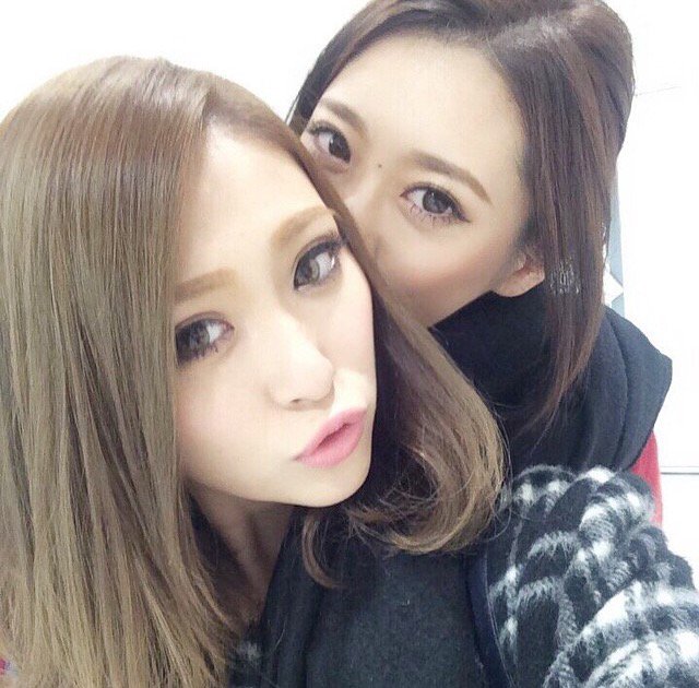 山本梓の画像 twitter.com