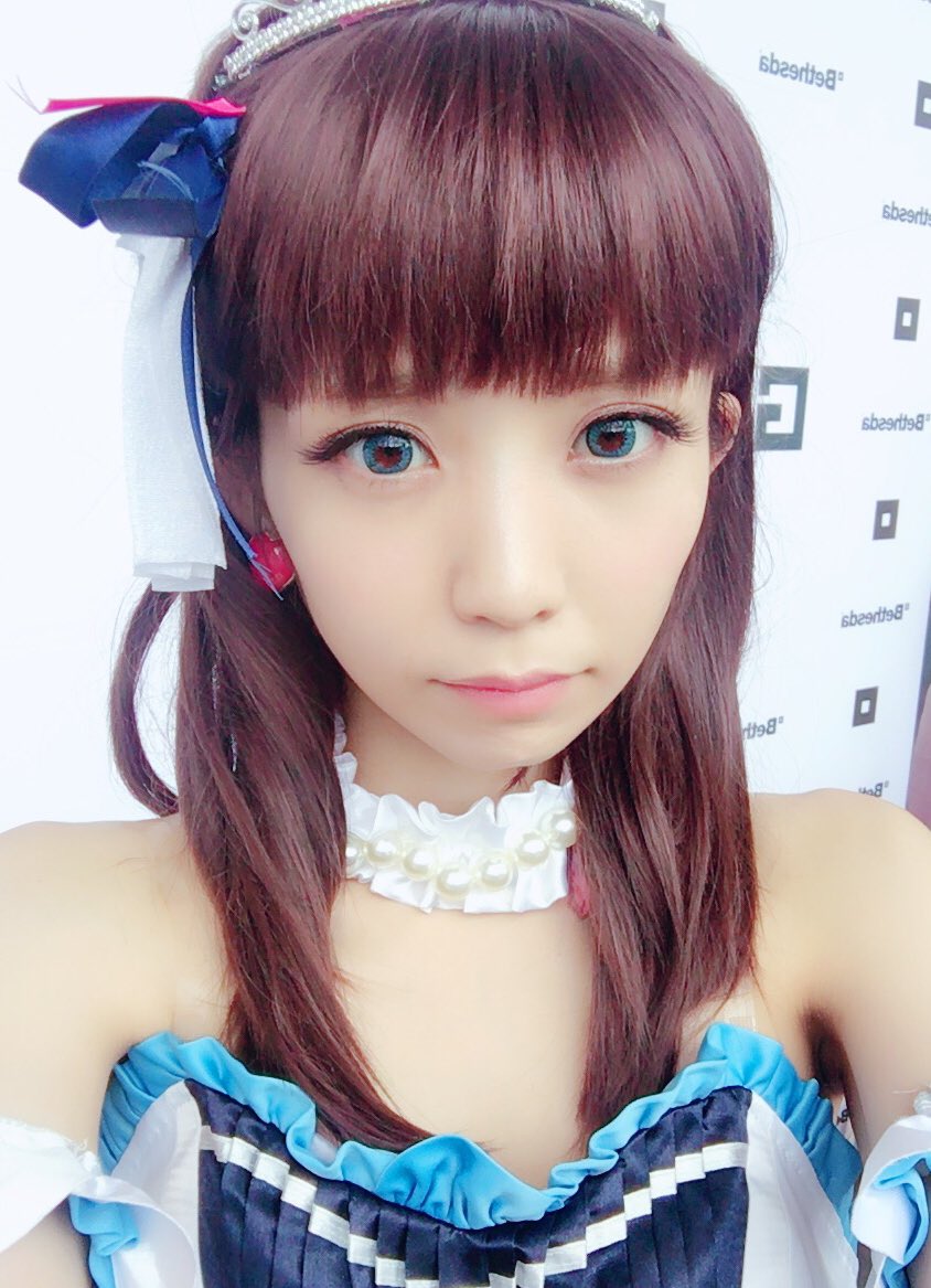 秋山依里の画像 twitter.com