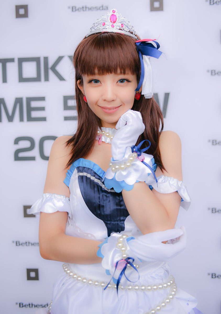 秋山依里の画像 twitter.com