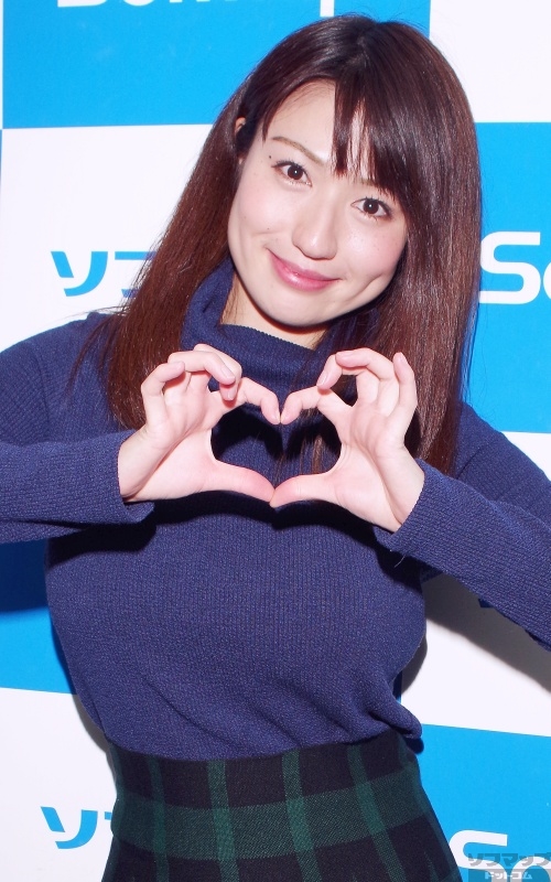 滝沢乃南の画像 www.sofmap.com
